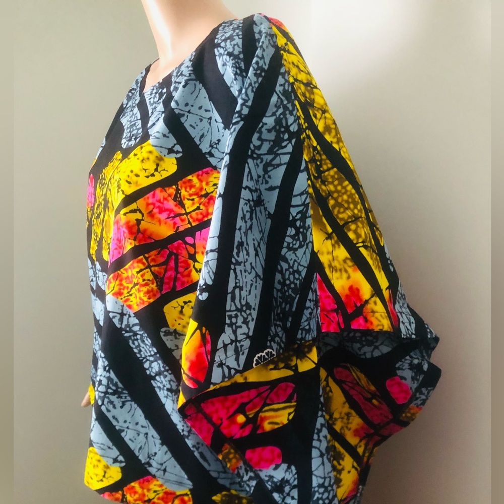 Bold Multicolor African High/Low Top - Picture 13 of 14